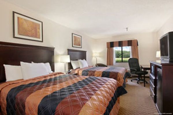 DAYS SUITES UPPER SANDUSKY (Upper Sandusky)